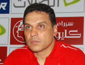 شباب الأهلى ينقلب على البدرى.. ويتهكم على النجوم!