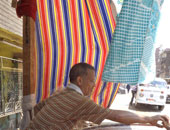 الرقاق والكنافة والقطايف و"الطرشى" أكلات رمضان المميزة فى حوارى مصر