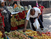 سوق العبور: 1.25 جنيها البرتقال البلدى.. و9 جنيهات سعر التفاح اللبنانى
