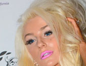 كورتنى ستودن تنصح بتناول الخضروات وترتدى "مايوها" من الخس