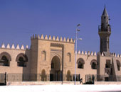 قرينة رئيس الإمارات تزور مسجد عمرو بن العاص والكنيسة المعلقة بمصر القديمة