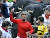 ومن الـ"سيلفى" ما قتل.. مصرع حالات بسبب البحث عن صورة مثيرة حول العالم.. إيطالية تسقط من مسافة 18 مترا على صخور.. وروسية دفعتها الإثارة للإمساك بكابل كهربائى 1500 فولت