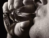 دراسة: عقار "باكلوفين" يساعد فى الامتناع عن شرب الكحوليات