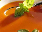 الأسبان مغرمون بحساء الطماطم البارد للتغلب على حرارة الصيف