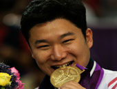 الكورى جونغ أوه يحرز ذهبية المسدس 50 م