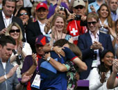 بالصور..موراى يقُبل صديقته كيم عقب إحراز ذهبية فردى التنس