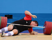 إصابة بطل ألمانيا بعد سقوط 196 كجم على رأسه