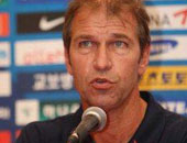 مدرب المنتخب المغربى يرفض الاستقالة بعد إخفاق لندن