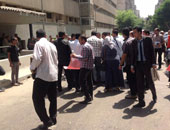 أهالى منطقة النهضة بالسلام يتظاهرون أمام "الوزراء" للمطالبة بتسكينهم