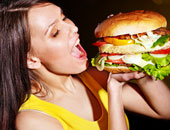 3 عادات خاطئة تؤدى بك إلى الشخير.. أبرزها تناول الأكلات الدسمة