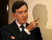 ملفات إبستين تهز لندن.. نائب بـ«العمال» يتخلى عن عضويته تجنبا للإحراج