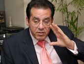 السيد الرئيس أيمن نور يقرر إحالة رموز النظام السابق إلى محاكمة سريعة ويصادر أموالهم