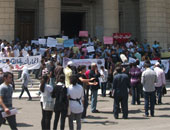 تغريم 5 طلاب بجامعة القاهرة 10 آلاف جنيه لاتهامهم بالتظاهر وإثارة الشغب