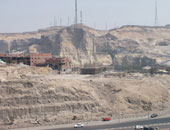 حى منشية ناصر: تشققات صخور منطقة الشهية لا تشكل خطورة على الأهالى