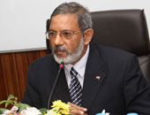 وزير الزراعة يلغى مؤتمر توزيع الأراضى للخريجين بسب ميدان التحرير