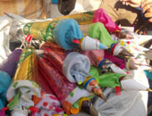 "أراجوز وبيتنطط زى الفرقع لوز".. شعار أراجوز عم كامل فى جذب زبائنه