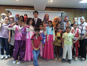 بالصور..السفارة الكورية تحتفل بعيد الشكر مع الأطفال بألعابهم وملابسهم التقليدية