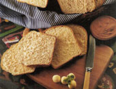 مضغ قطعة خبز وثلج من أفضل الطرق للتغلب على التهاب الأطعمة الحارة