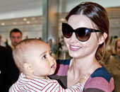 "ميراندا كير" تثير الجدل بصورتها العارية