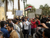 الشرطة العسكرية تفض اعتصام أصحاب البازارات بالغردقة