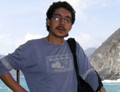 إسلام إمام يستأنف مسرحية "اللى بنى مصر" ثانى أيام العيد