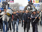 مظاهرات فى "قرغيزستان" احتجاجا على اعتقال أحد قادة المعارضة