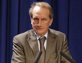 وزير الدفاع الفرنسى يتحدث عن أسرار الحرب فى ليبيا