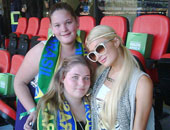 ضبط باريس هيلتون بجنوب أفريقيا بحوزتها "ماريجوانا"