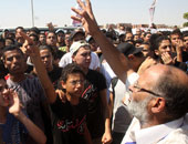 متهم بقضية "مذبحة بورسعيد" يصاب بالإغماء داخل قفص الاتهام
