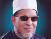 الشيخ زكى عثمان لا يملك من الدنيا إلا علمه وحجرة احتلتها الكتب وسريرا صغيرا