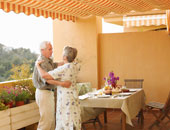 الغيرة بين الزوجين تنخفض مع تقدم السن 