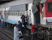 إصابة شخصين إثر سقوطهما من القطار بإحدى المحطات فى المنيا