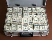 أمانة سائق أجرة أسترالى تعيد 104 آلاف دولار لأصحابها 