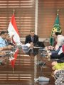 محافظ القليوبية مع فريق مركز معلومات الشبكات الأرضية