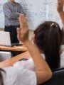 تلاميذ فى مدرسة 
