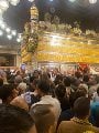 آلاف الزوار في ساحة الإمام الحسين بالقاهرة خلال إحياء الليلة الكبيرة