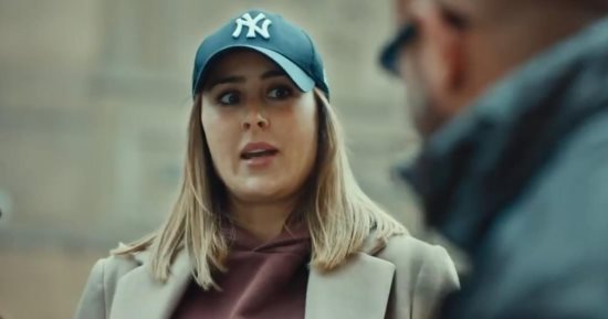 مسلسل الغاوي الحلقة 1.. عائشة بن أحمد منتجة سينمائية وتلجأ لـ أحمد مكي