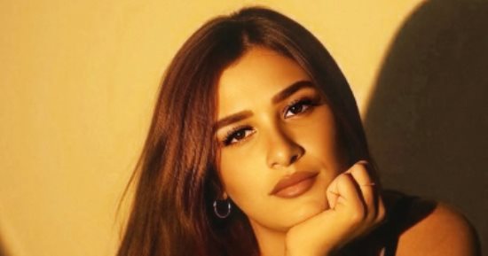 ياسمين عبد العزيز تتألق فى أحدث جلسة تصوير لها.. والجمهور: إنتى جميلة 