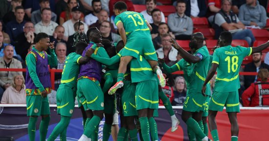 مواعيد مباريات اليوم الجمعة 9-1-2026 في ملاعب العالم والقنوات الناقلة 