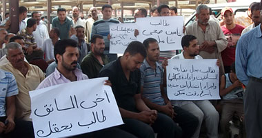 إضراب لسائقى الأجرة بمطوبس للمطالبة بتغيير المسئول عن الموقف العمومى