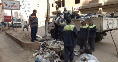 رفع وإزالة 1110 طن قمامة وتحرير 8 محاضر تموينية بمركز ملوى فى المنيا