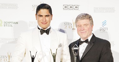 ننشر فيديوفوز أبوهشيمة بجائزة Stevies الأمريكية كأفضل رجل أعمال صاعد