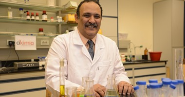أستاذ بالجامعة الأمريكية يفوز بجائزة المبتكر العالمى من جامعة تكساس