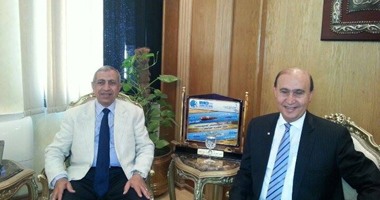 وفد من الأكاديمية البحرية بالإسكندرية يزور مشروع قناة السويس الجديد