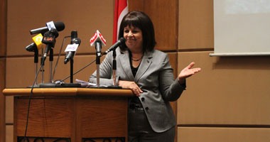بالفيديو.. وزيرة التطوير الحضرى لـ"لبنى عسل": "إحنا بتوع الزبالة والعشوائيات"