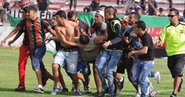 سوبر كورة.. مشجع مغربى يدفع حياته ثمناً للشغب بين أنصار جمعية سلا والملكى