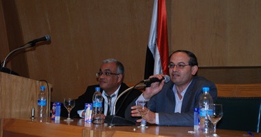 جامعة حلوان تدرس تطبيق منع التدخين وتبدء حملة "جامعة خالية من التدخين"