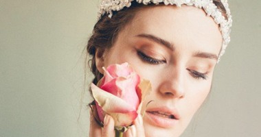 بالصور.. إكسسوارات غير تقليدية لزينة رأس العروس