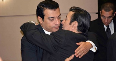 هانى رمزى وكاريكا وريم البارودى وأمينة فى عزاء والدة إيهاب توفيق
