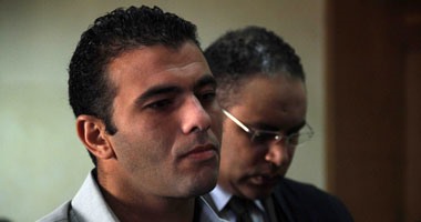 "عماد متعب" يحضر جلسة الاستئناف على حبسه فى "التعدى على الأمن".. ويقدم تنازلا من الضابط.. والمحكمة تخفض الحكم إلى 3 أشهر مع إيقاف التنفيذ.. واللاعب: لا تعليق.. وسأحضر تمرين الأهلى اليوم